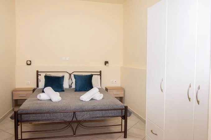 Studio bedroom